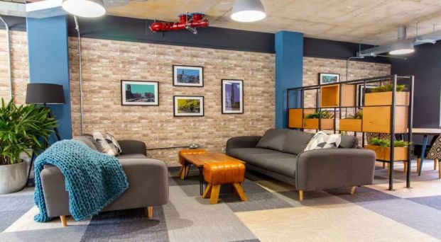 Large Classic Ensuite - Photo 1