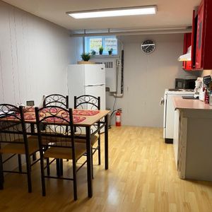 Chambre à louer avec entrée et salle de bain privée - Photo 2