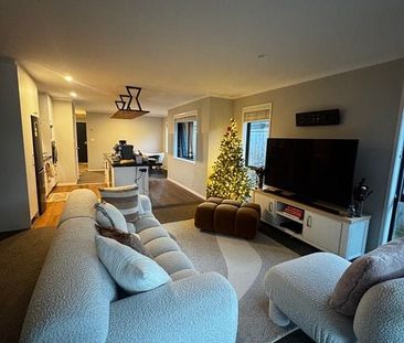 Cozy 3 bedrooms 2 bathroom house - Photo 3