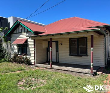 Comfortable & Convenient Living in the Heart of Sunshine - Photo 5