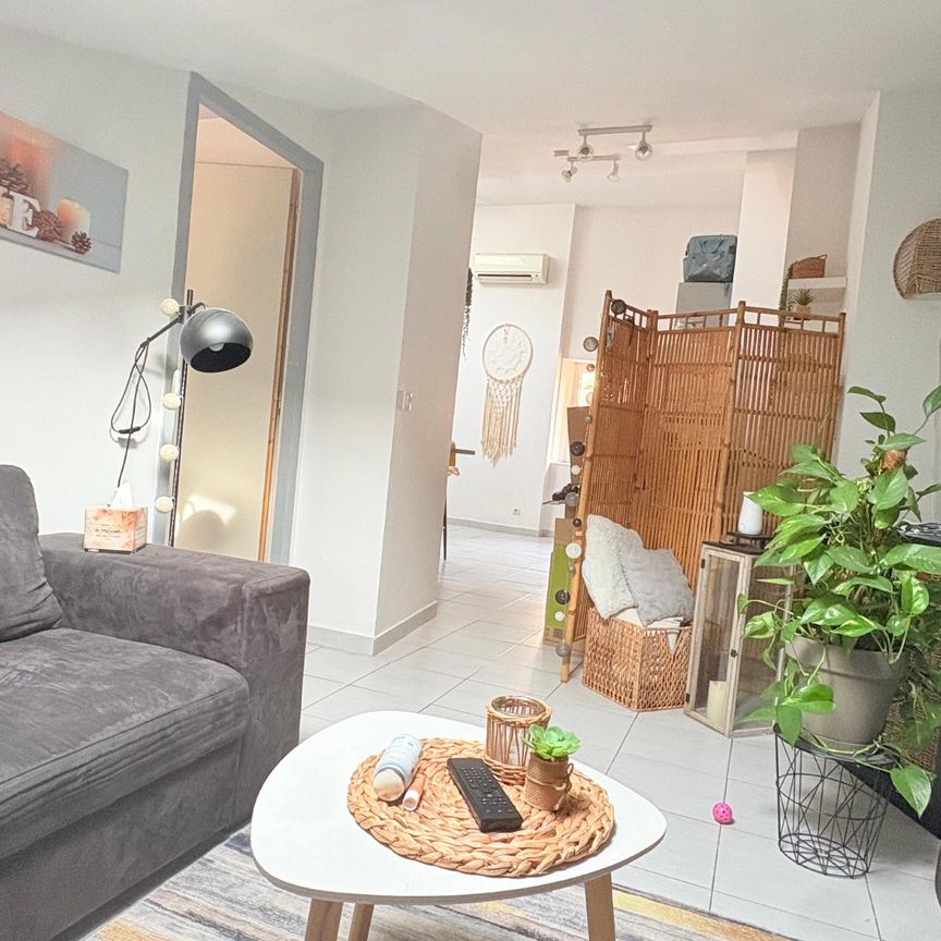 Location Appartement 2 pièces 33m² ST MAXIMIN LA STE BAUME 83470 - Photo 1