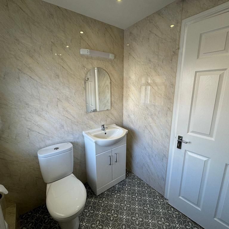 2 bedroom detached house to rent - Photo 1
