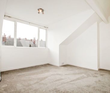 4 bedroom terraced house to rent - Photo 3