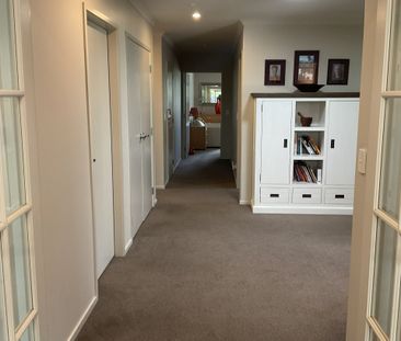 START THE NEW YEAR IN STYLE - Photo 2