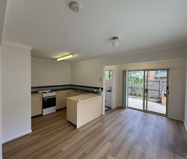 3 bedroom townhouse in gated complex with pool - Photo 6