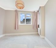 Avon Court, RM14, London - Photo 6