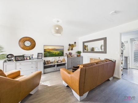 3 bedroom terraced house to rent - Photo 3