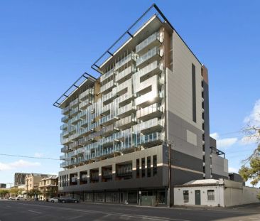 Modern One Bedroom Apartment in the Heart of Adelaide CBD - Photo 3