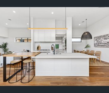 THE ULTIMATE FAMILY HOME IN THE QUAY 2 ESTATE - Photo 3