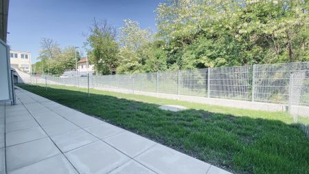 Schönes Wohnen mit Freiraum: Lichtdurchflutete Gartenwohnung mit Terrasse - Foto 3