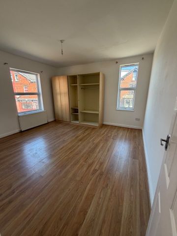 3 Bed Flat, Aberdeen Grove, LS12 - Photo 3