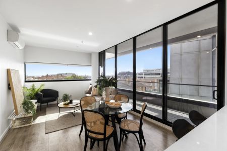 Stylish City-Fringe Living on St Kilda Road - Photo 4