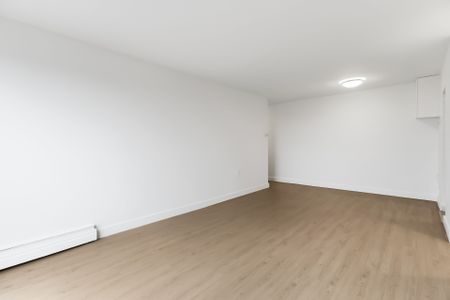 For Lease - 498 Queens Avenue Unit# 906, London East, Ontario - Photo 3