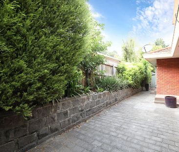 9 White Way, Bulleen - Photo 3