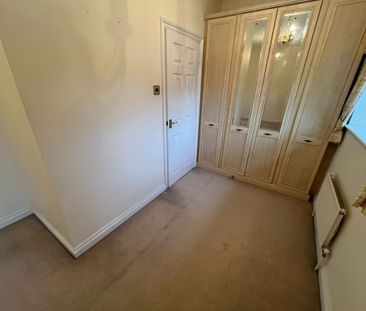 3 bedroom mews to rent - Photo 6