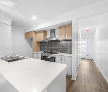 Stylish & Low-Maintenance Living! - Photo 6