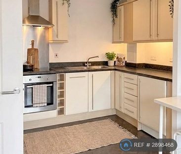 1 bedroom flat to rent - Photo 5