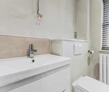 2 bedroom semi-detached house to rent - Photo 4