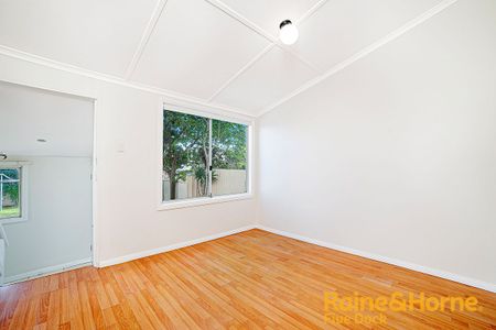 Tidy and Private 3 bedroom family home - Photo 5