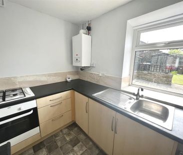 2 bedroom terraced house to rent - Photo 6