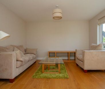 4 bedroom link detached house to rent - Photo 1