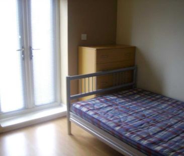 Price £850 pcm - Available Now - Furnished - Photo 3
