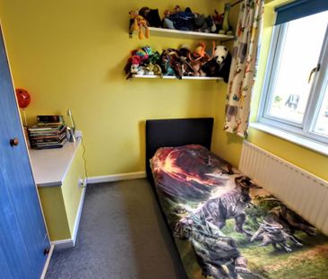 4 bedroom link detached house to rent - Photo 5