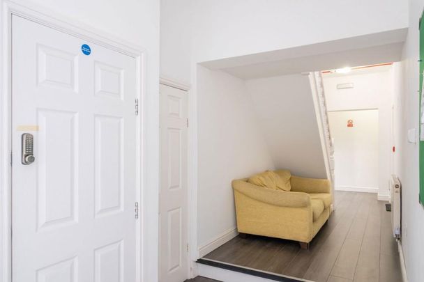 Market Street, Loughborough - Photo 1