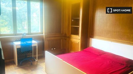 Via Spezia, Milan, Lombardy 20143 - Photo 3