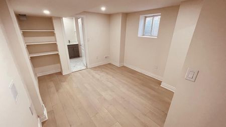 For Lease - 444 Grindstone Trail, Oakville, Ontario - Photo 2