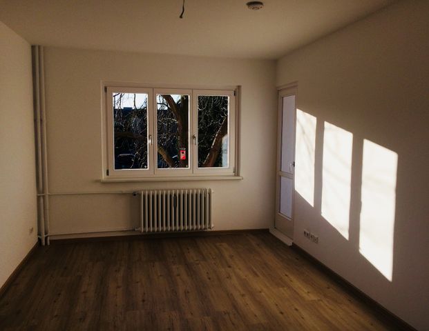 Zimmer ca. 15 m² mit Gemeinschaftsbalkon // 1.OG rechts, Zimmer 1317 - Photo 1