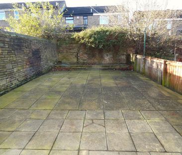 3 bedroom terraced house to rent - Photo 1