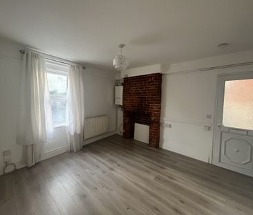 High Road, Great Yarmouth, Gorleston - Photo 1