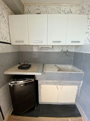 Location Appartement 1 pièce 13m² - Photo 2
