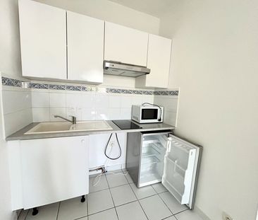 Location Appartement 2 pièces 42m² - Photo 3