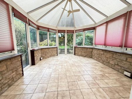 3 bedroom detached house to rent - Photo 3