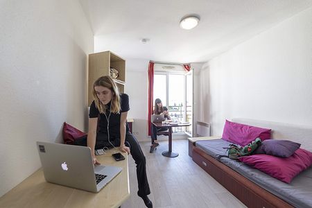 Issy Les Moulineaux, 4/6/8, place Jacques Madaule, 92130 Issy Les Moulineaux - Photo 5