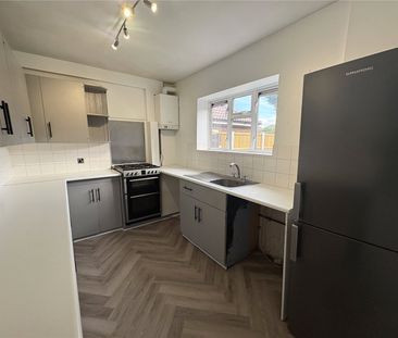 Bateson Way, Woking, Surrey, GU21 5LE - Photo 6