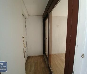 Location Appartement 3 pièces 67m² LILLE 59000 - Photo 2