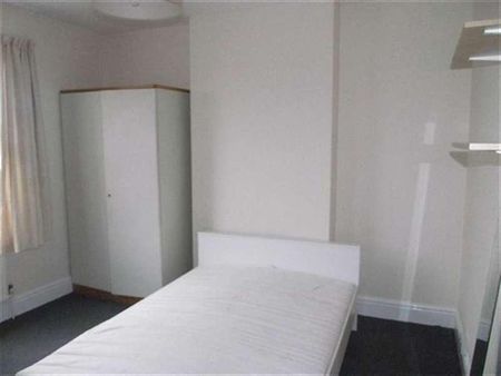 Leslie Road, Forest Fields, NG7 - Photo 4