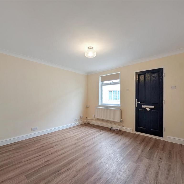 2 bedroom semi-detached house to rent - Photo 1