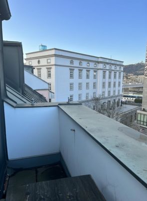 Schöne DACHGESCHOSSWOHNUNG mit Terrasse - nähe Donaulände zu vermieten - Foto 1