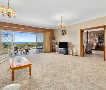 Grand Family Home with Water Views and Separate Home Office or Teen... - Photo 3