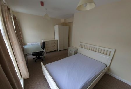 6 bedroom house to rent - Photo 4