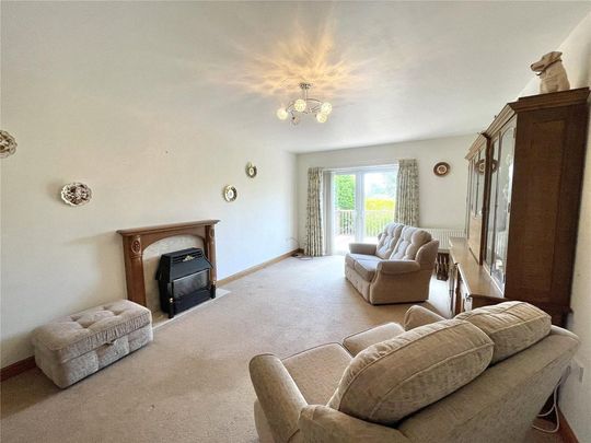3 bedroom bungalow to rent - Photo 1
