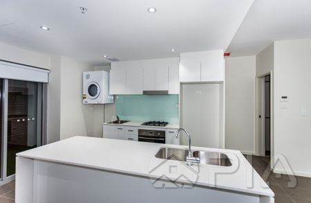 2 BEDROOMS, Stylish and Modern Apartment in the Heart of Parramatta - Photo 4