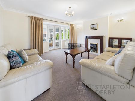 4 Bedroom Detached House for Rent - Photo 2