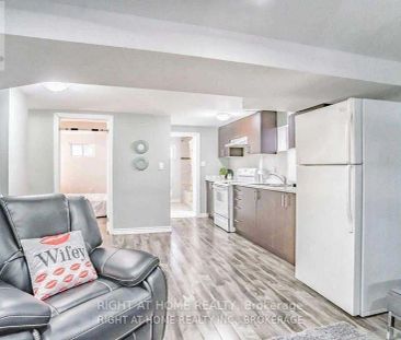 12 DELORAINE DRIVE - Photo 4