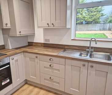 2 bedroom bungalow to rent - Photo 3