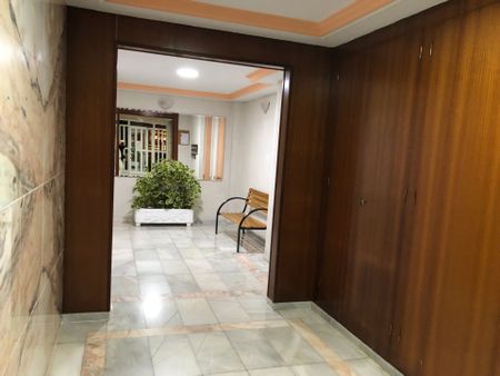 Piso de alquiler en Carrer D'elx, Centro - Photo 3